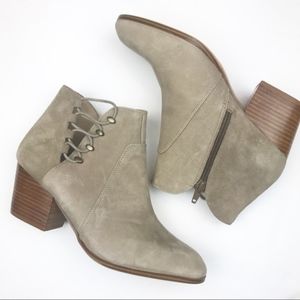 NEW! ALDO Montasico Beige Lace Booties.